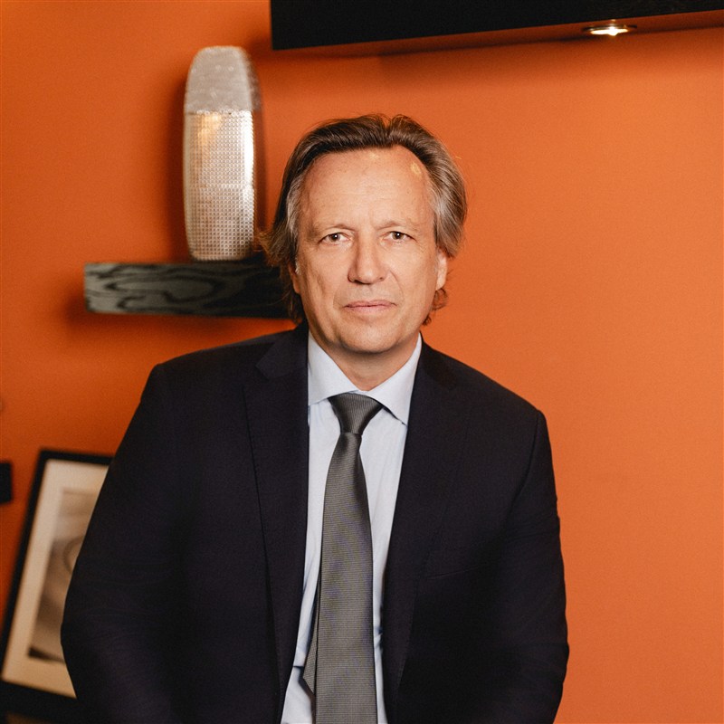 Eric Truffet, Notaire associé